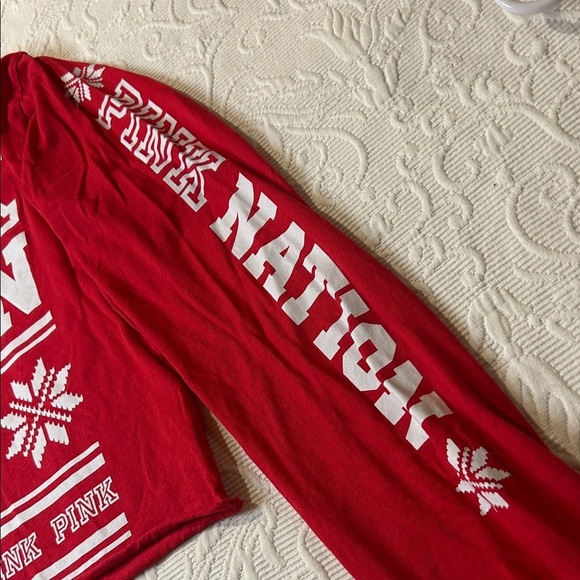 PINK Victoria's Secret Red Graphic Festive Crop Top. NWOT. Large - Picture 5 of 9